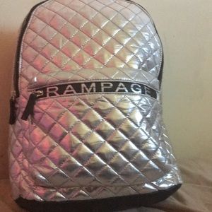 I’m selling an sliver pigment rampage backbag